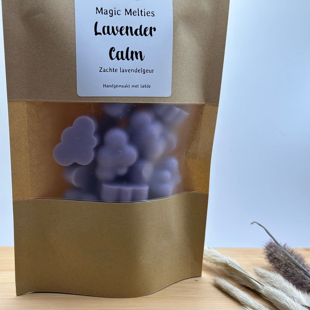 Close-up van Magic Melties Lavender Calm met zachte lavendel geur in duurzame kraft zak met venster