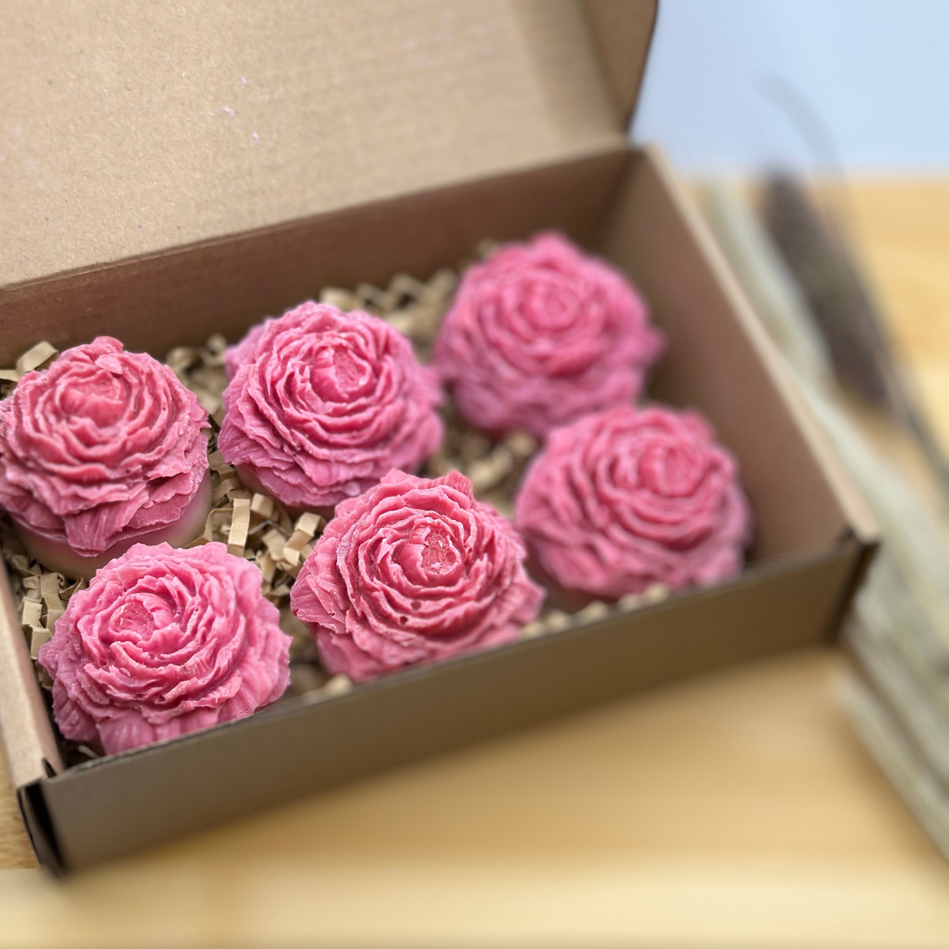 Close-up van Tearose Treat rozen wax melts met fresia en roos geur