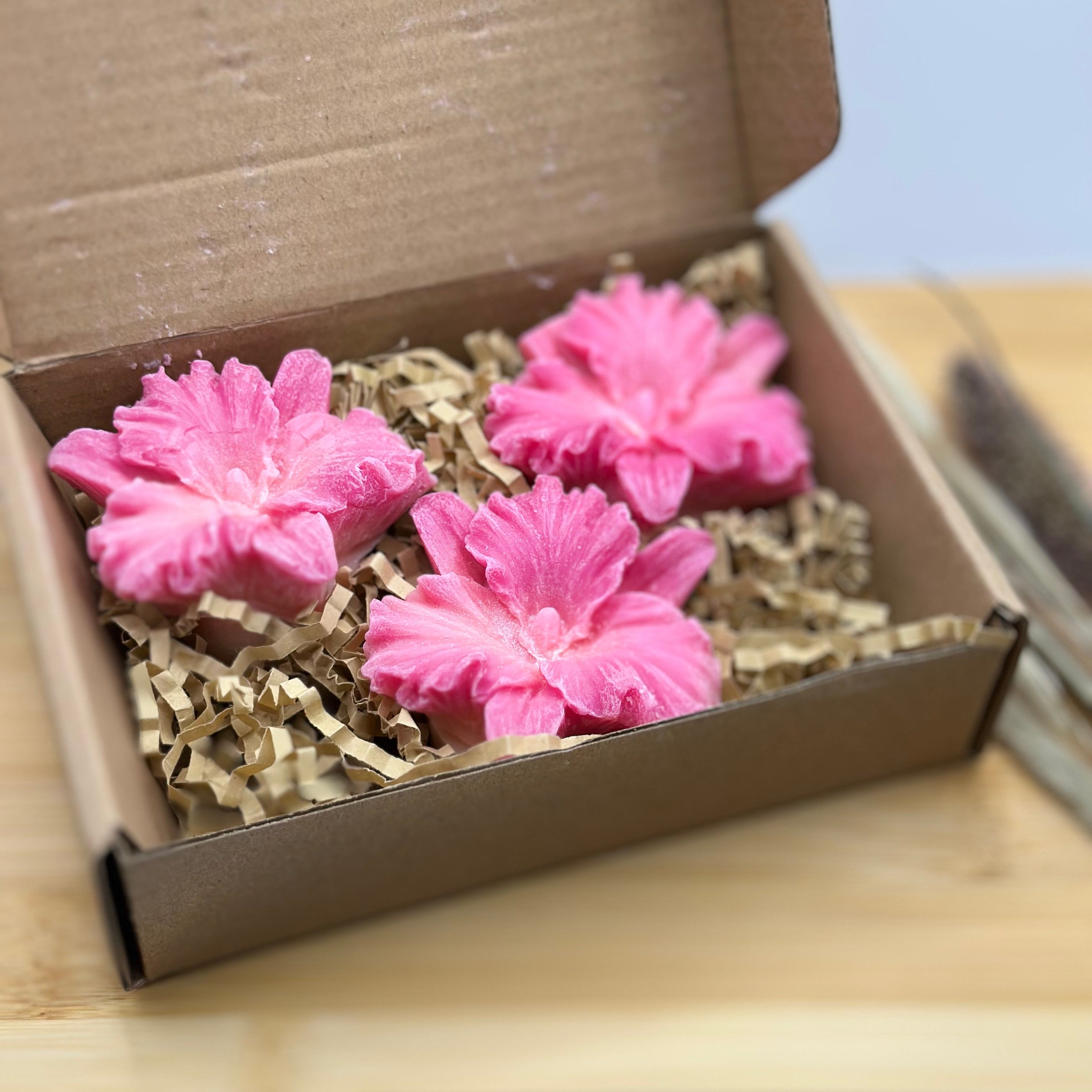 Detail van Magnolia Muse magnolia wax melts in doosje met natuurlijke opvulling