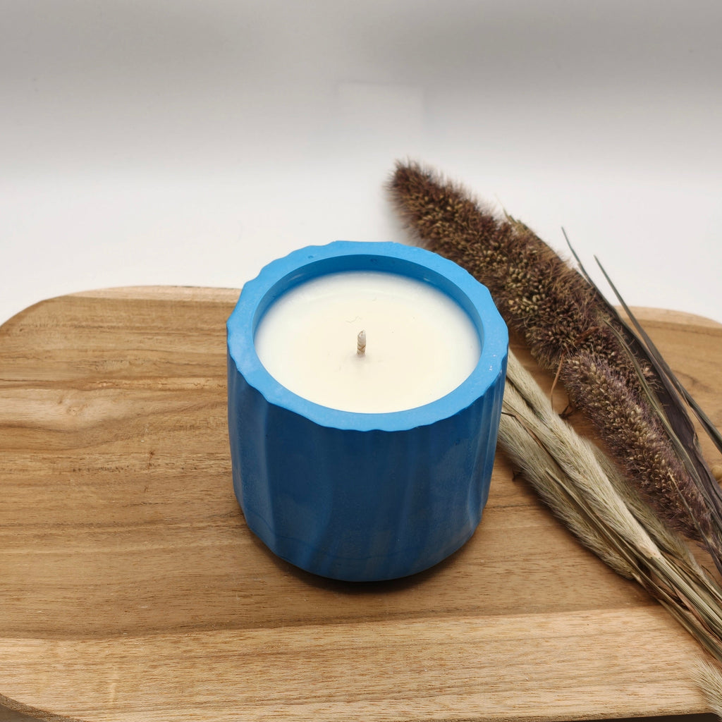 Serene Escape – Nachfüllbare Duftkerze im Jesmonite-Glas