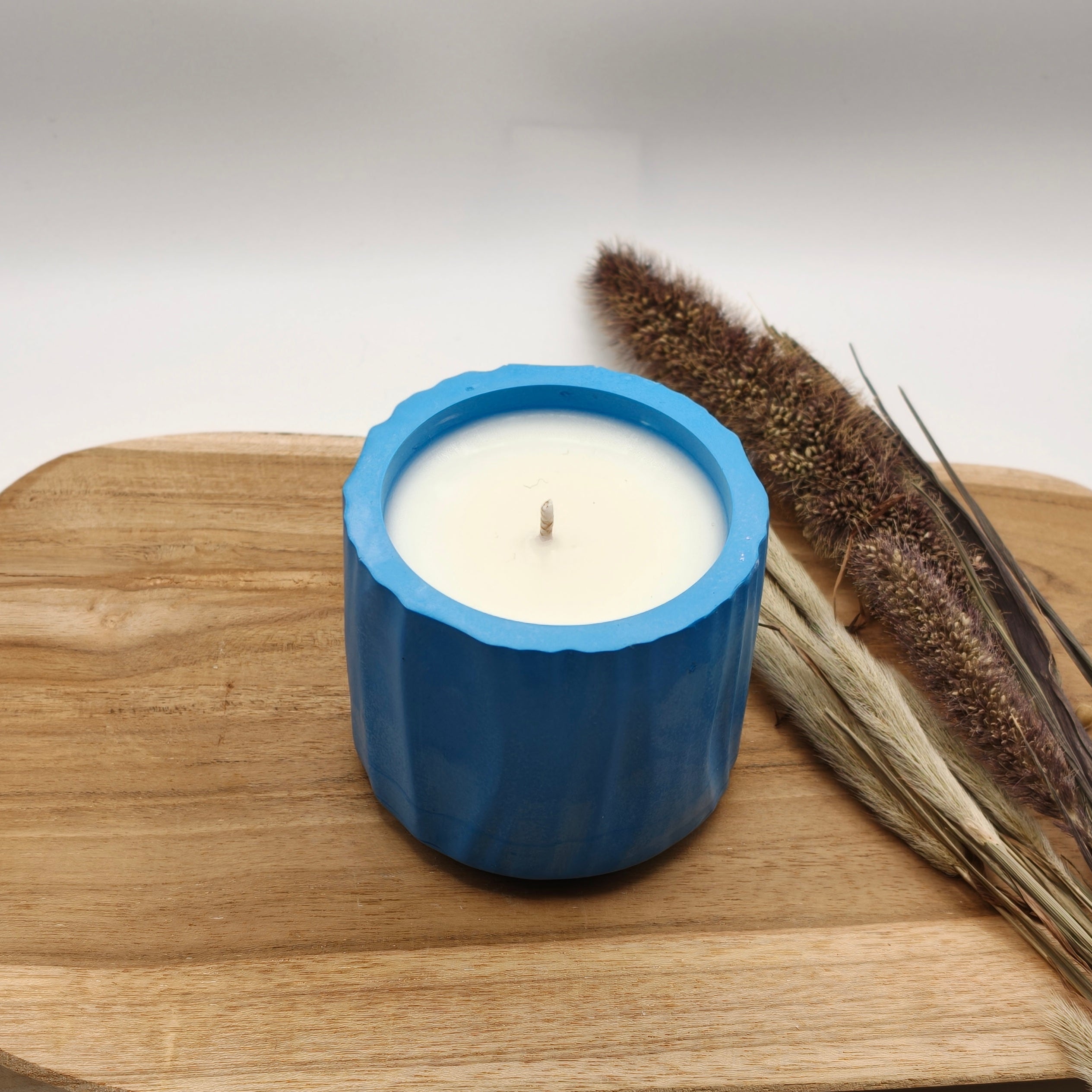 Serene Escape – Nachfüllbare Duftkerze im Jesmonite-Glas